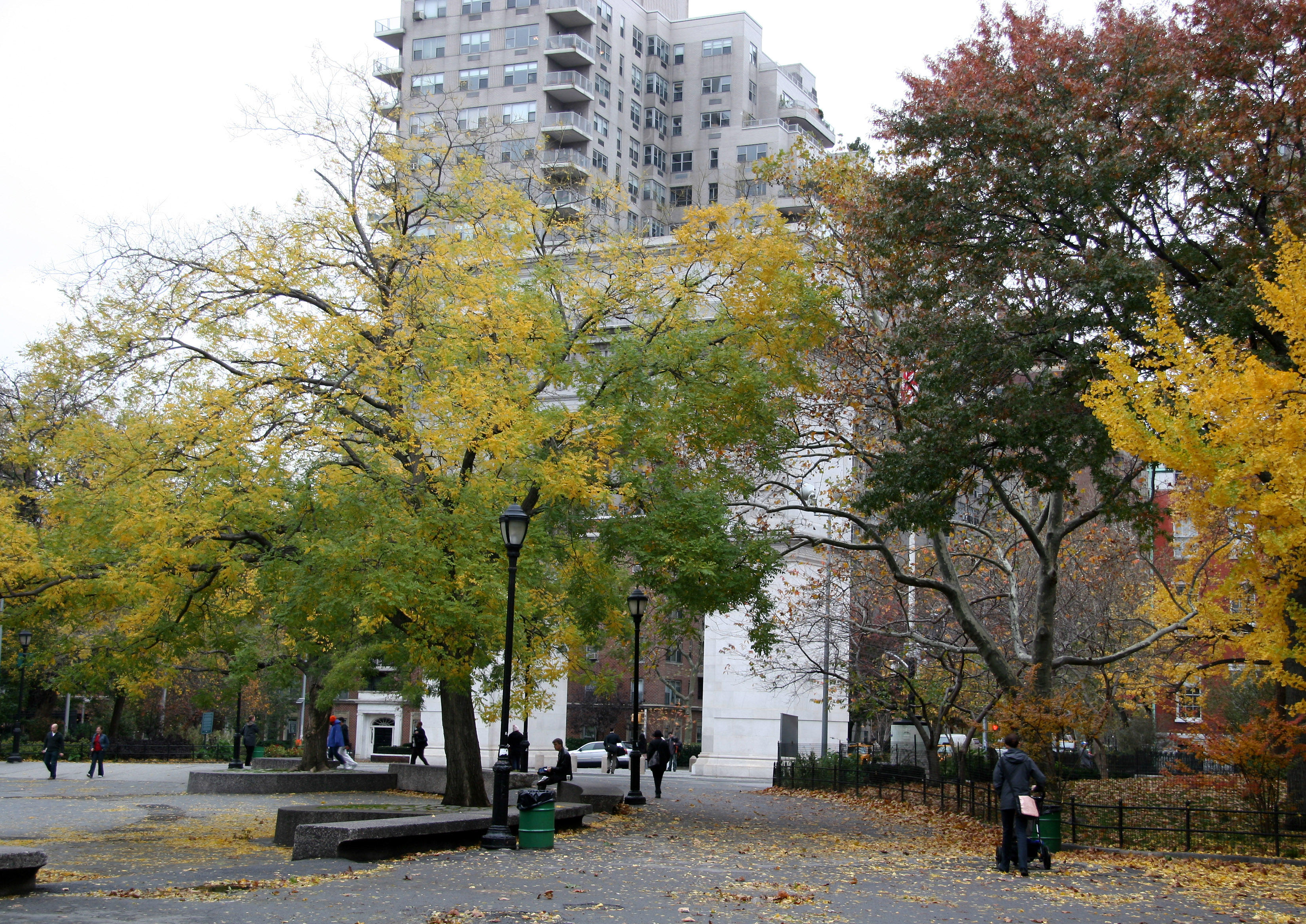 Arch & 2 Fifth Avenue
