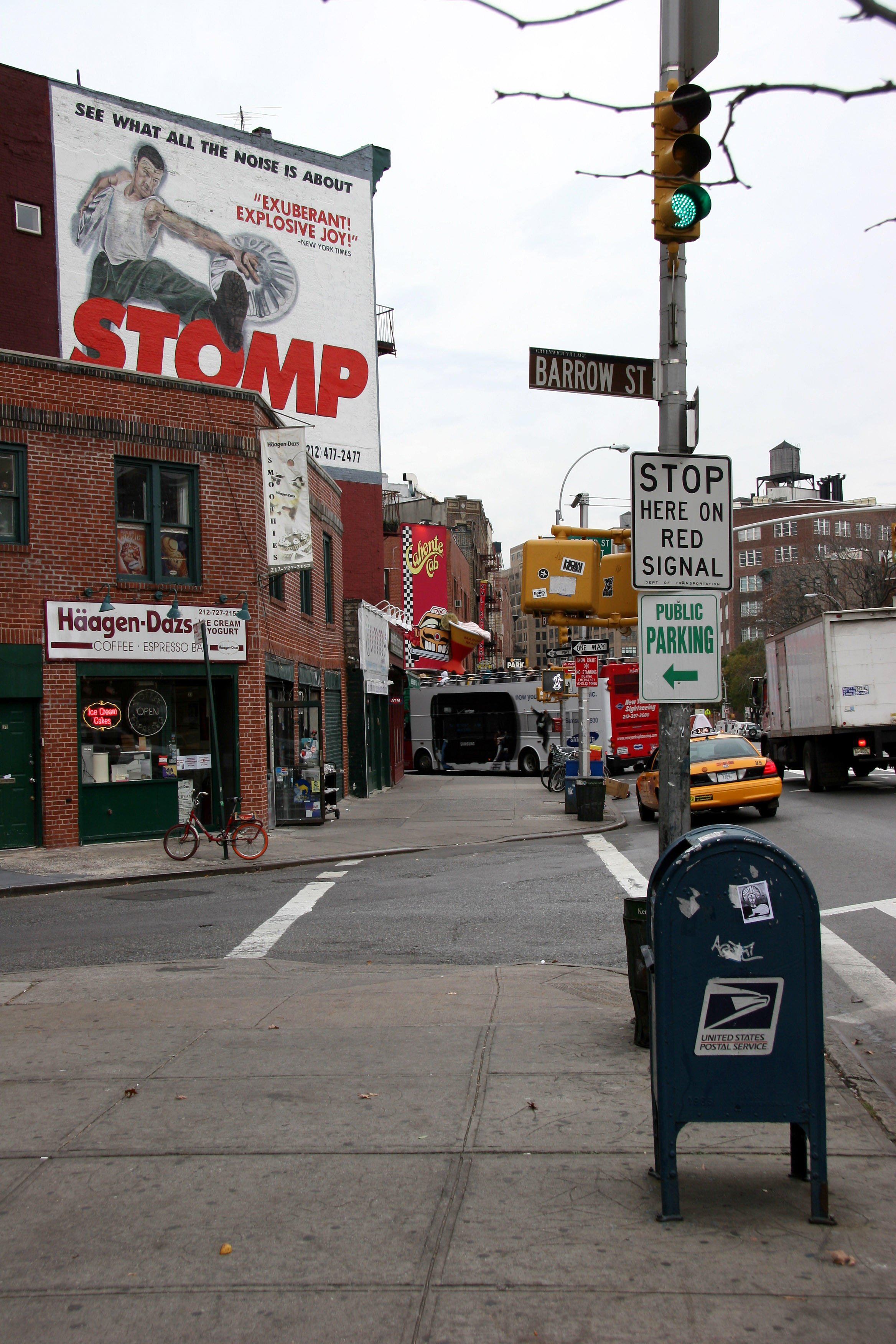 Intersection at Bleecker & Barrow Street