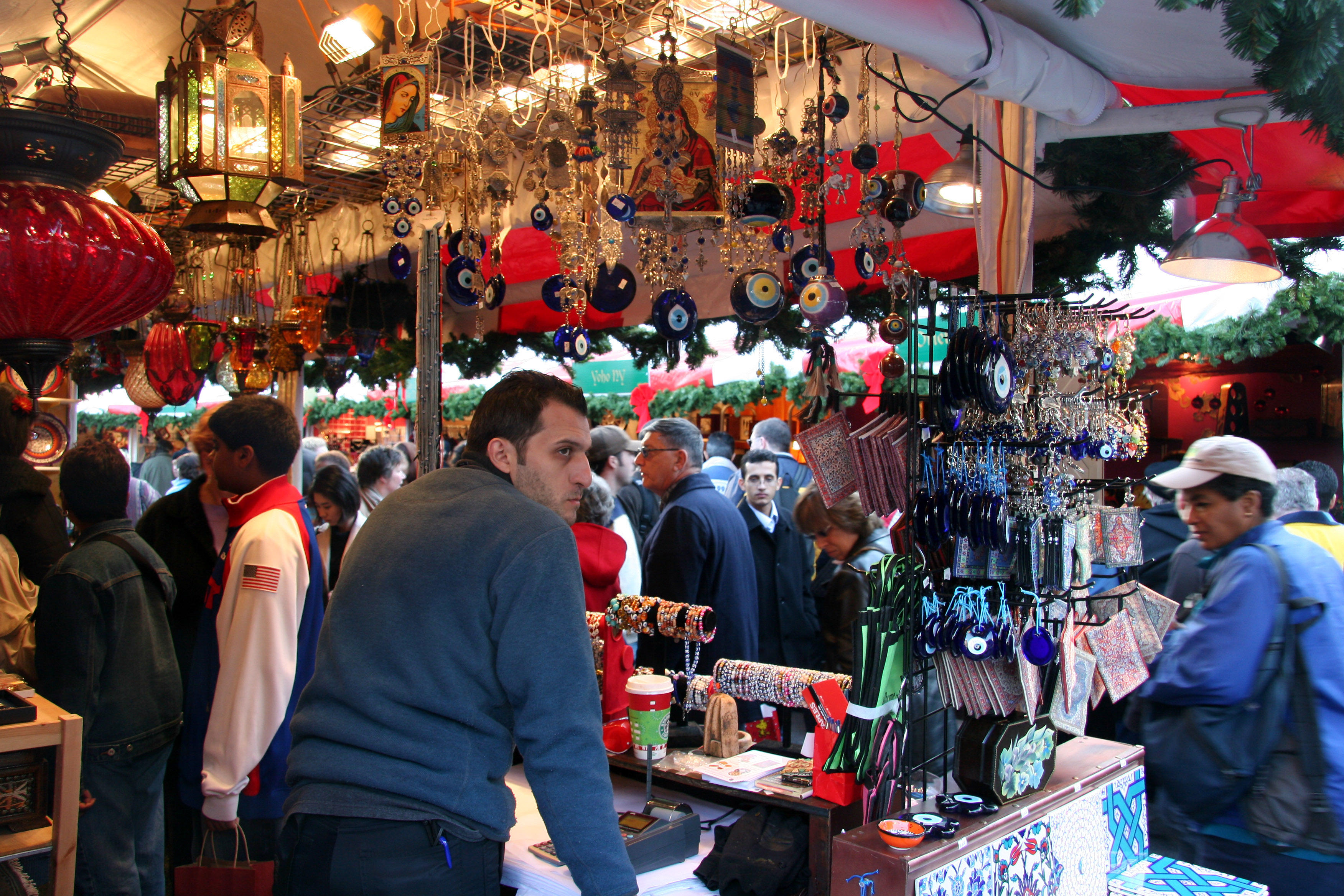 Thanksgiving Weekend Holiday Shopping