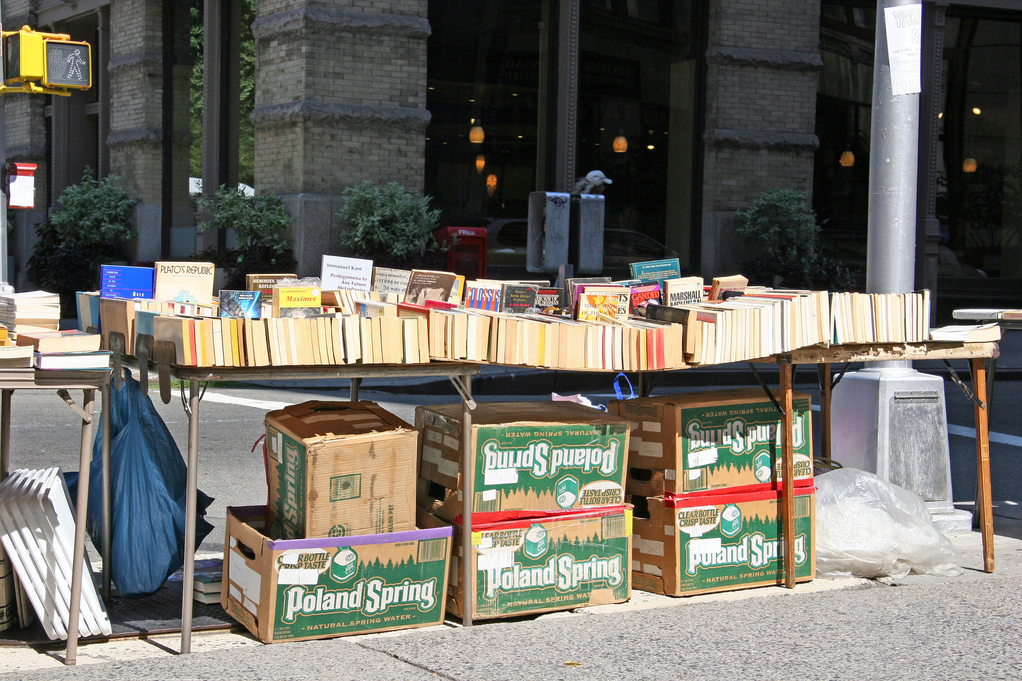 Used Book Vender Stand