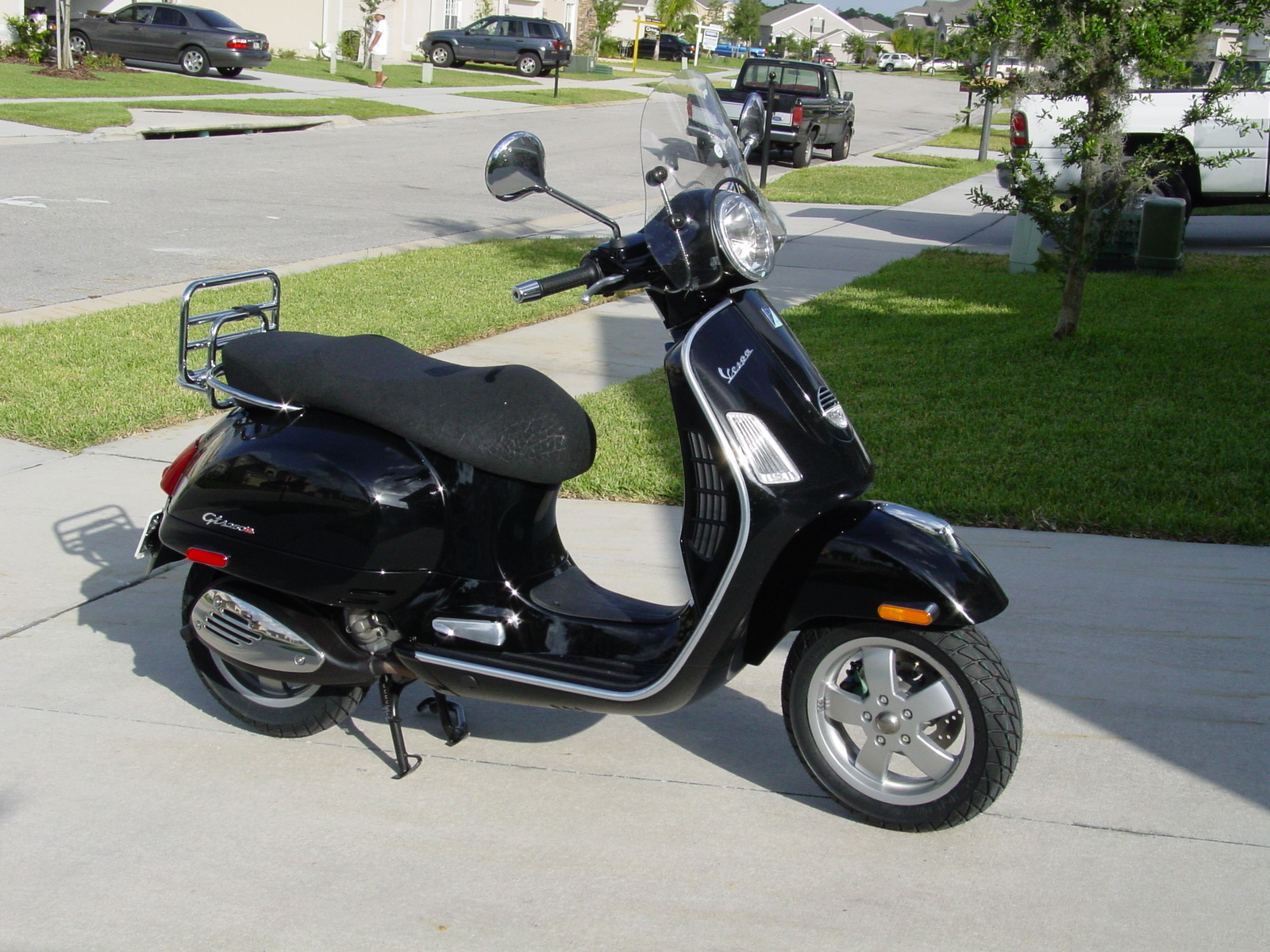 Vespa GTS 01