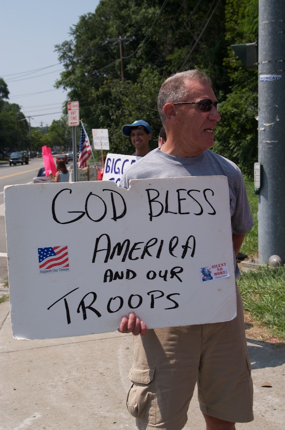 Protest July 25 2009 10.jpg