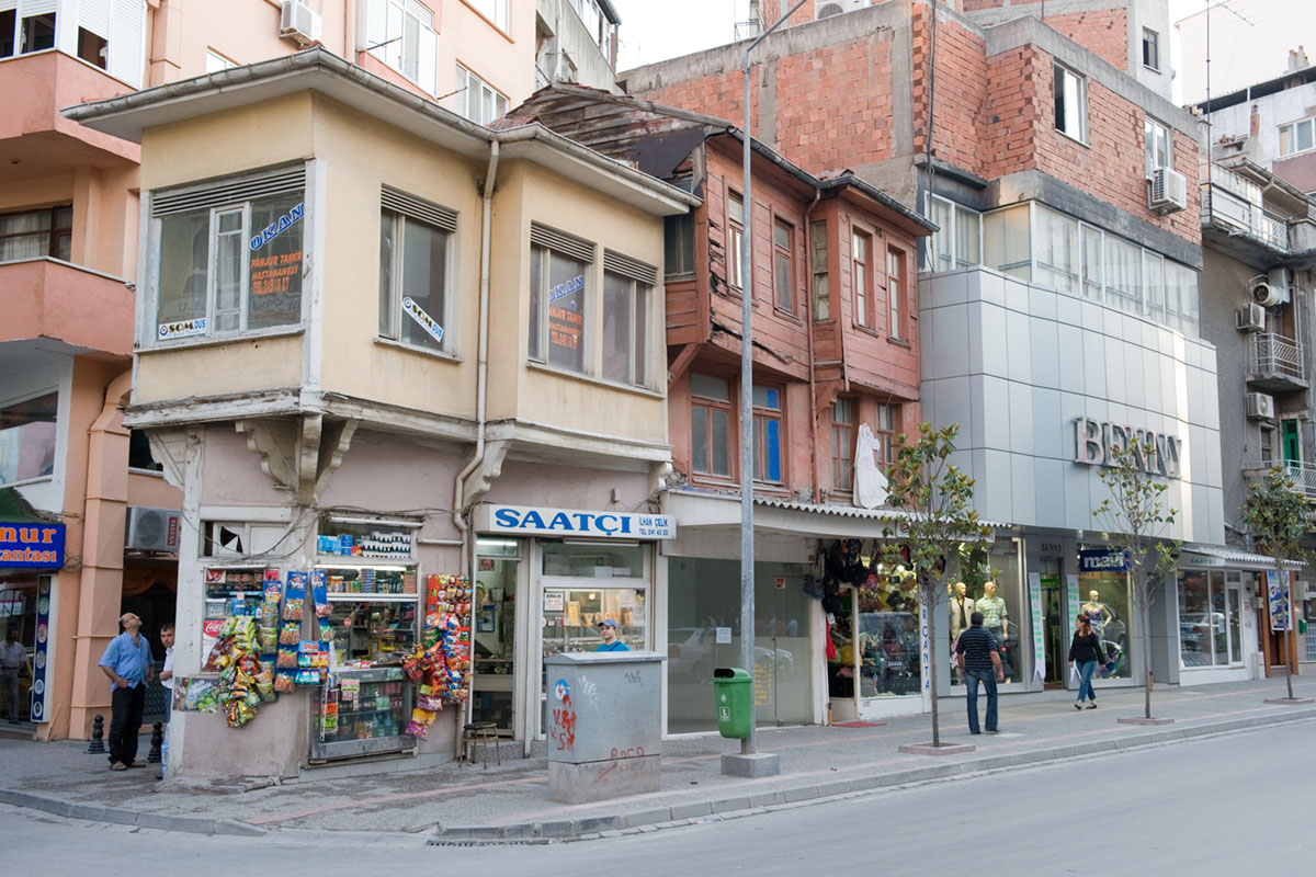 Balikesir june 2008 1724.jpg