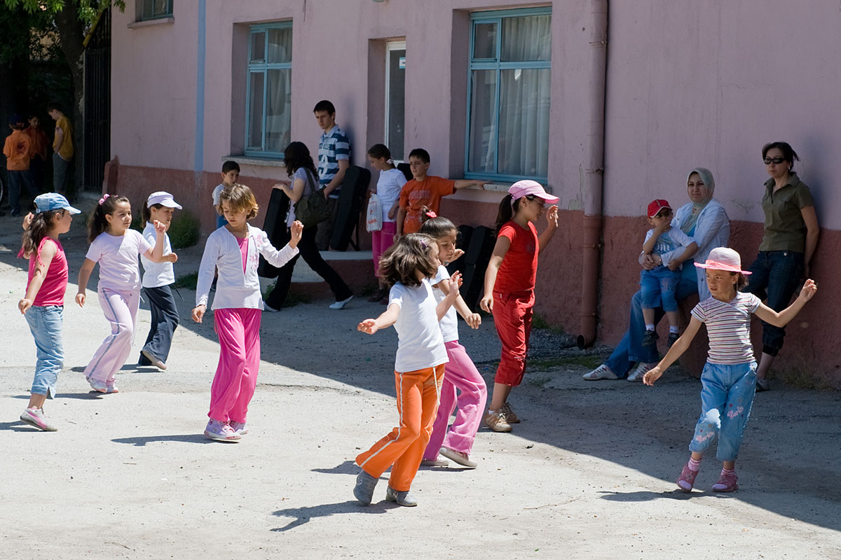 Tavsanli june 2008 1865.jpg