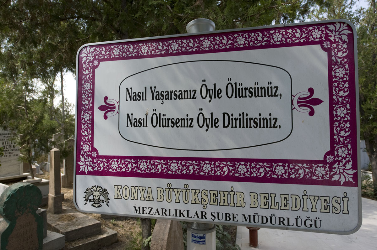 Konya Üçler Mezarlığı 3864.jpg