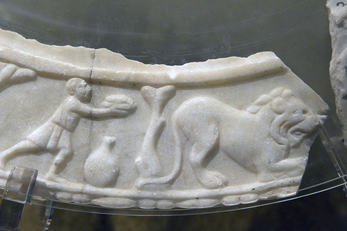 Istanbul Arch Museum june 2009 2609.jpg