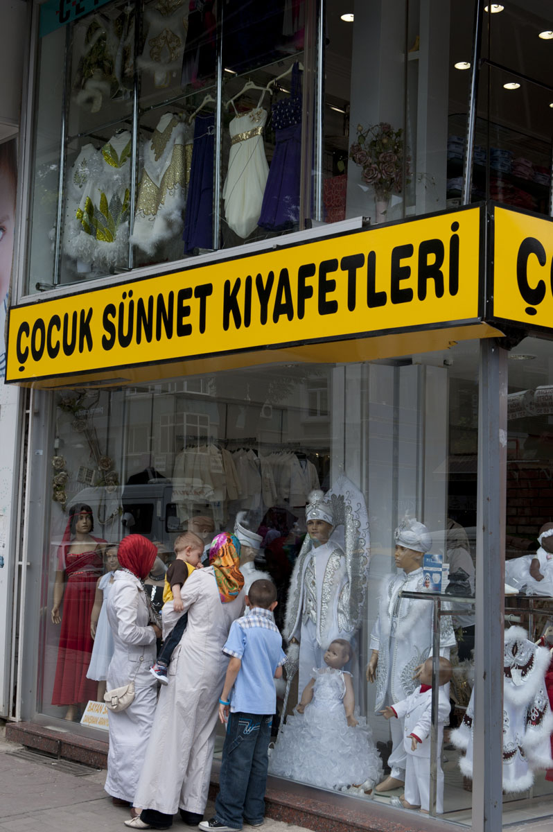 Istanbul June 2010 9517.jpg