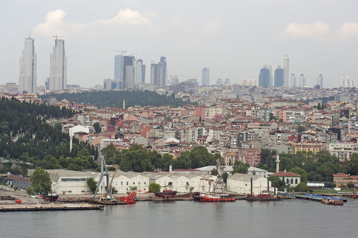 Istanbul June 2010 9544.jpg
