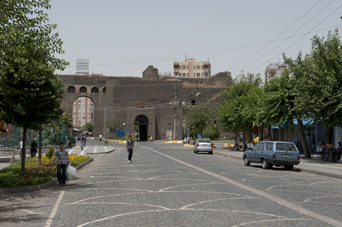 Diyarbakir June 2010 7662.jpg