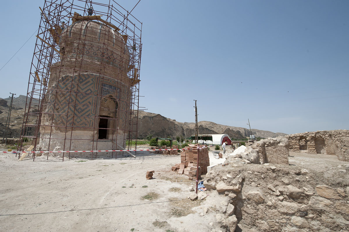 Hasankeyf June 2010 8218.jpg