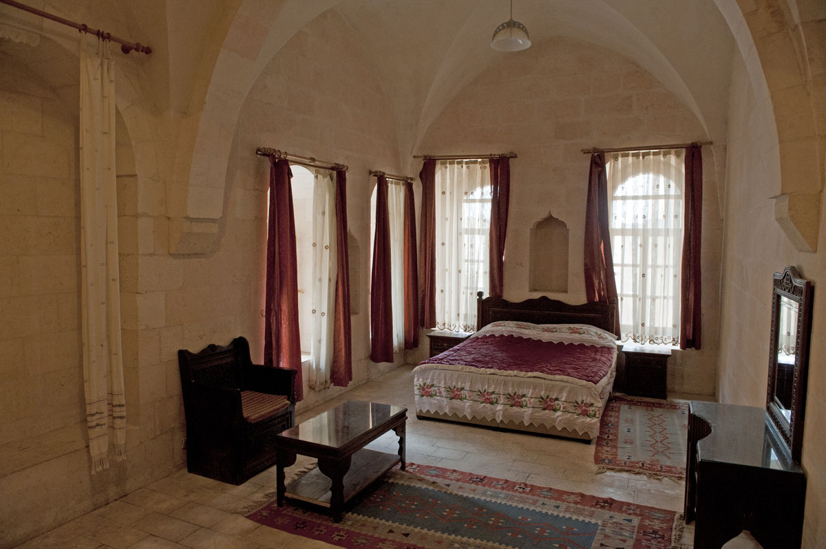 Midyat June 2010 8348.jpg