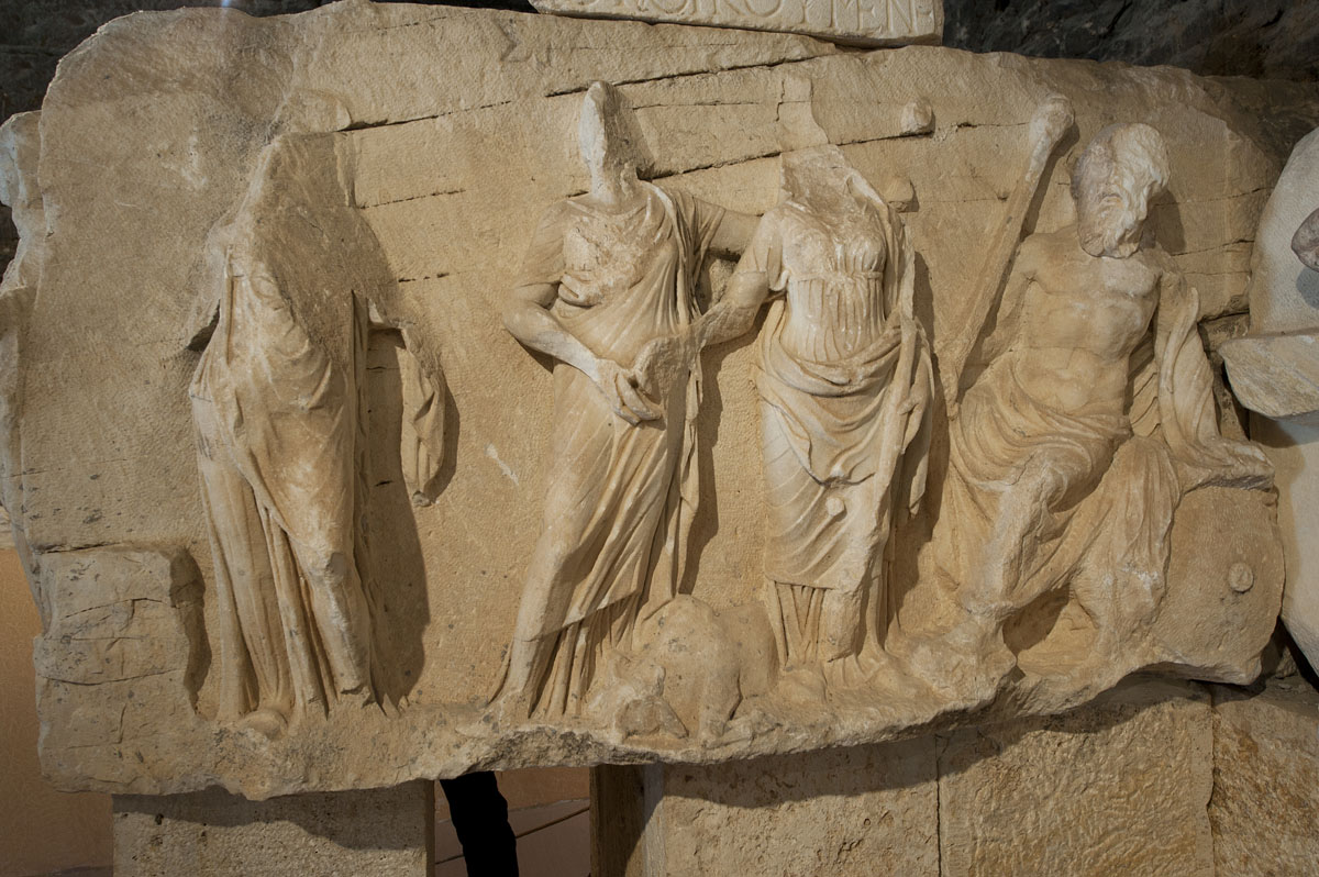 Hierapolis March 2011 4294.jpg