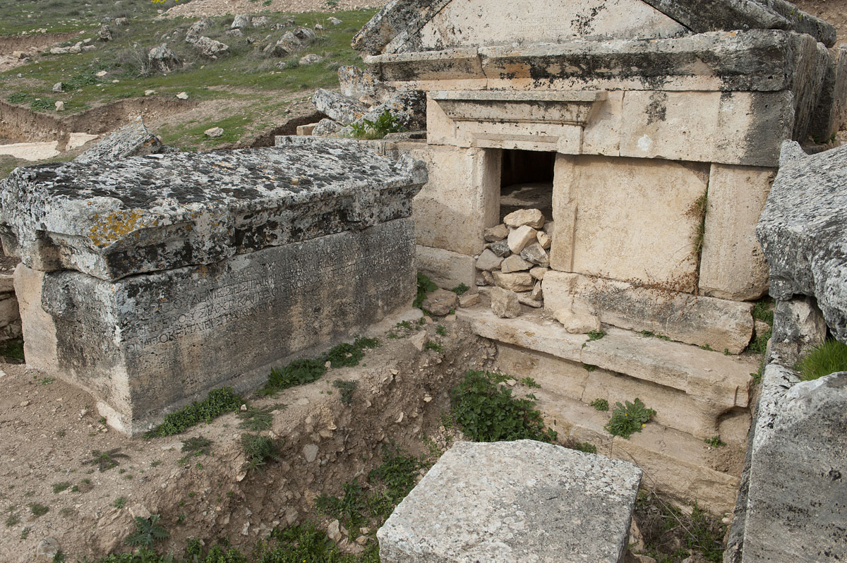 Hierapolis March 2011 4979.jpg