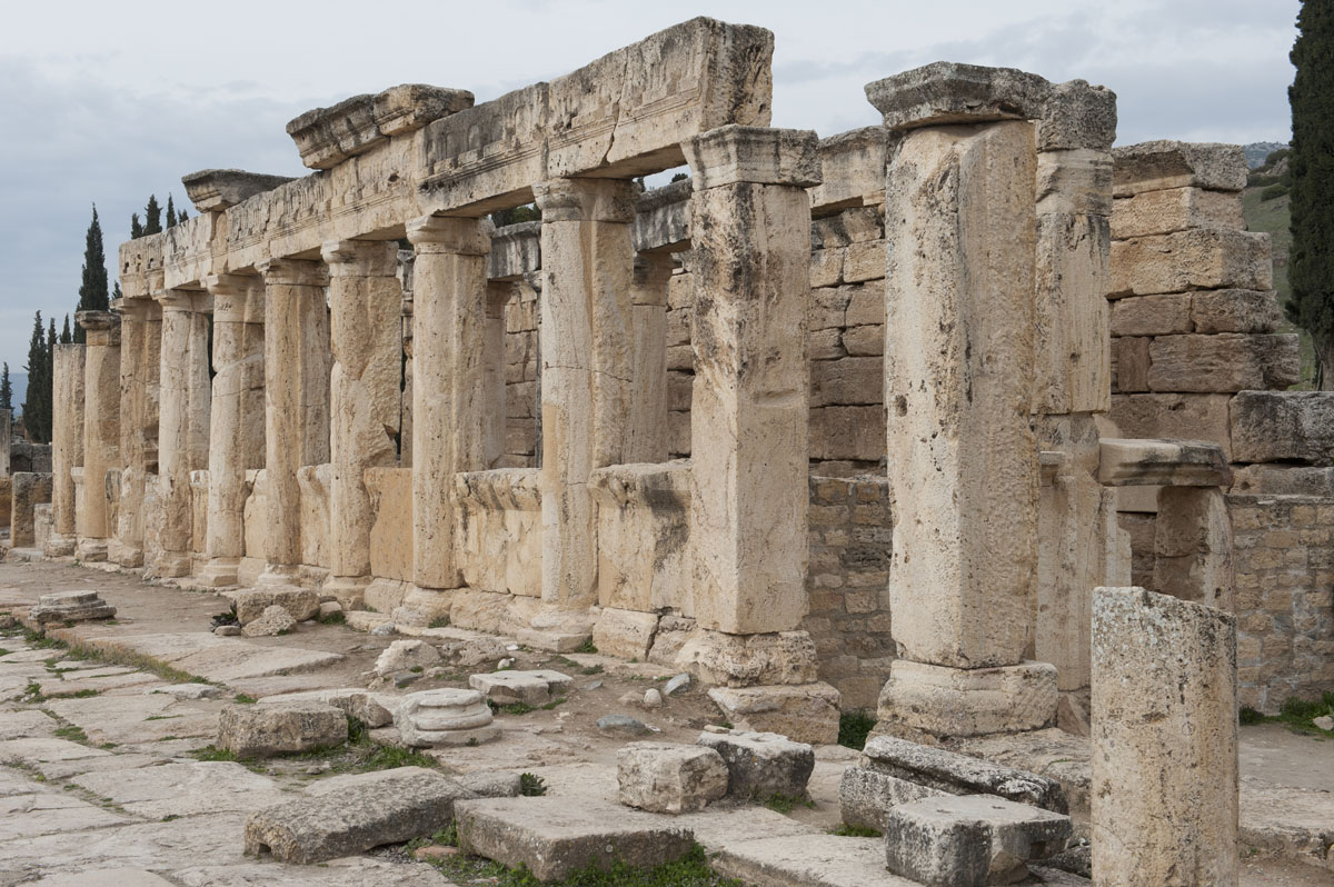Hierapolis March 2011 4996.jpg