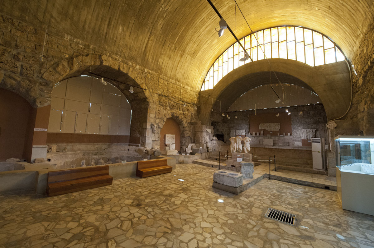 Side museum march 2012 4153.jpg
