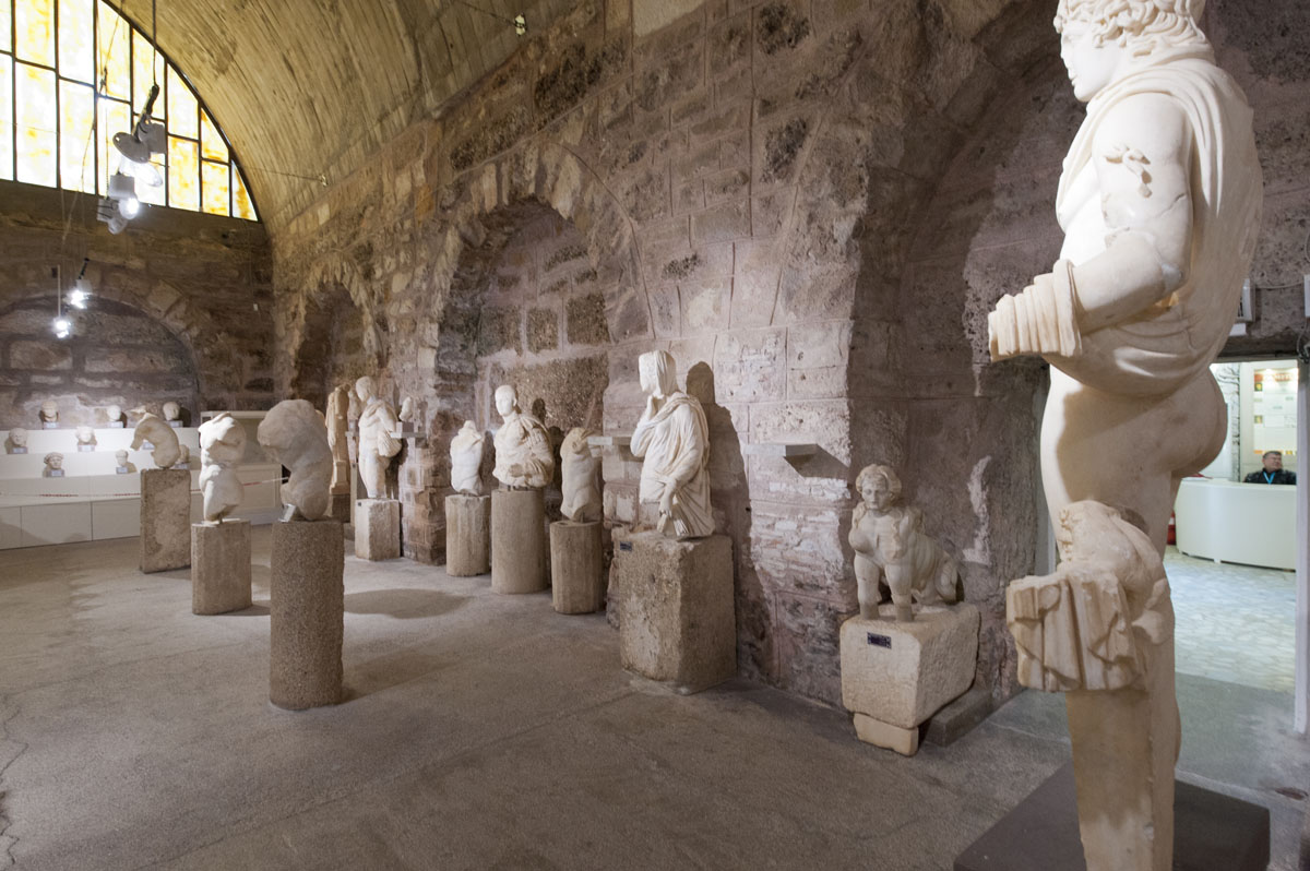 Side museum march 2012 4156.jpg