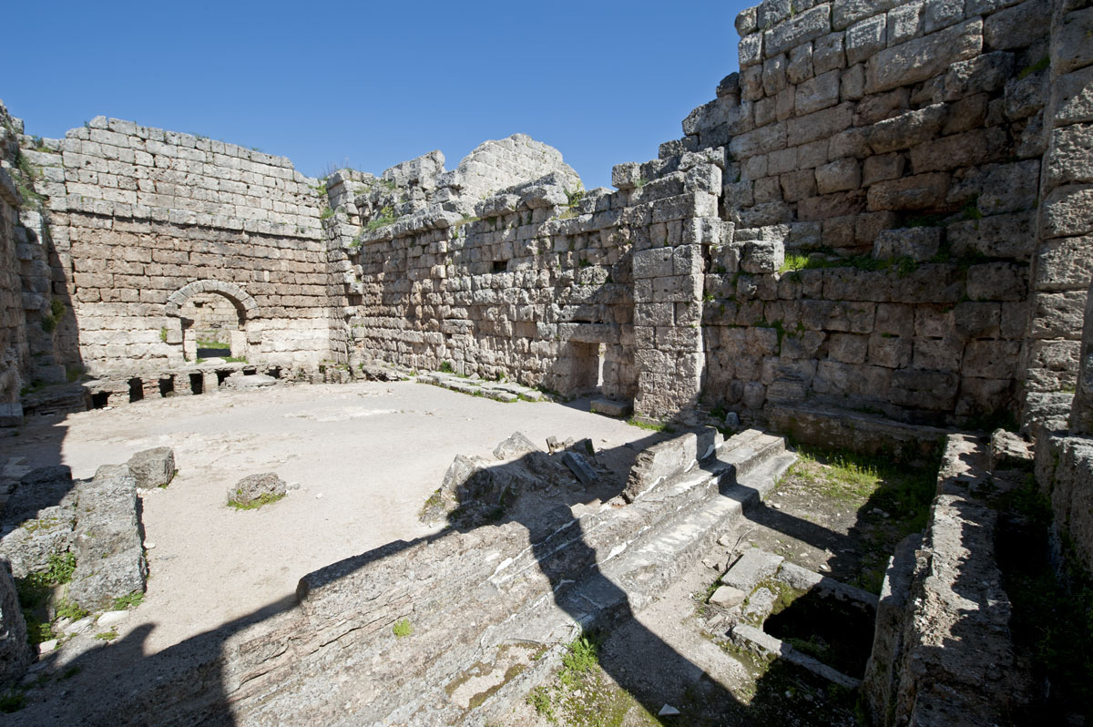 Perge march 2012 3879.jpg