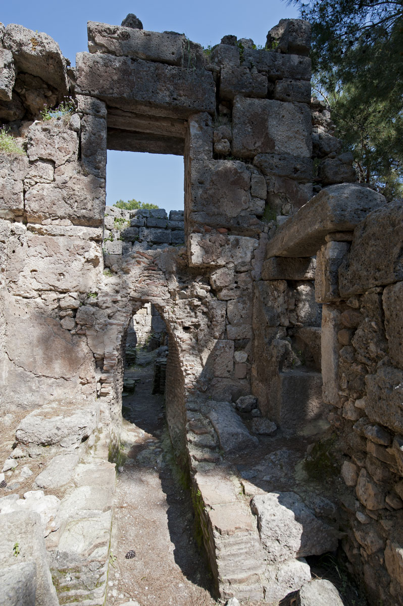Phaselis march 2012 5283.jpg