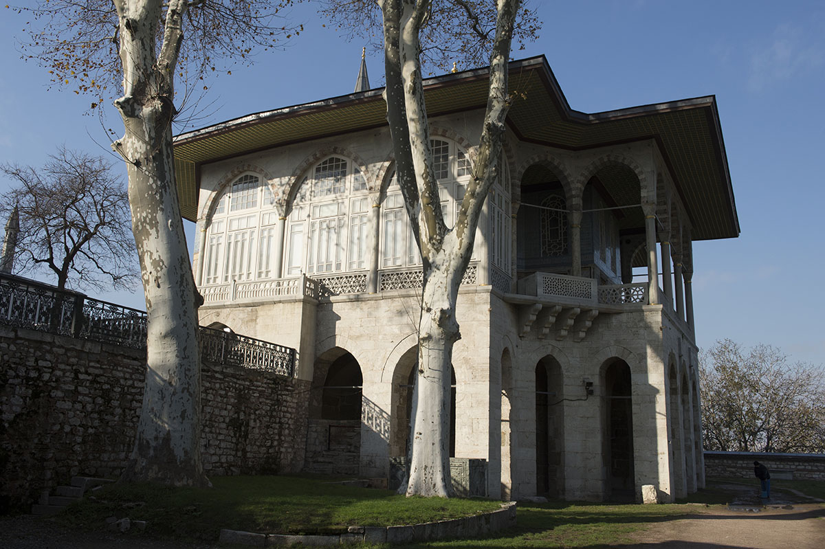 Istanbul Topkapi museum december 2012 6320.jpg