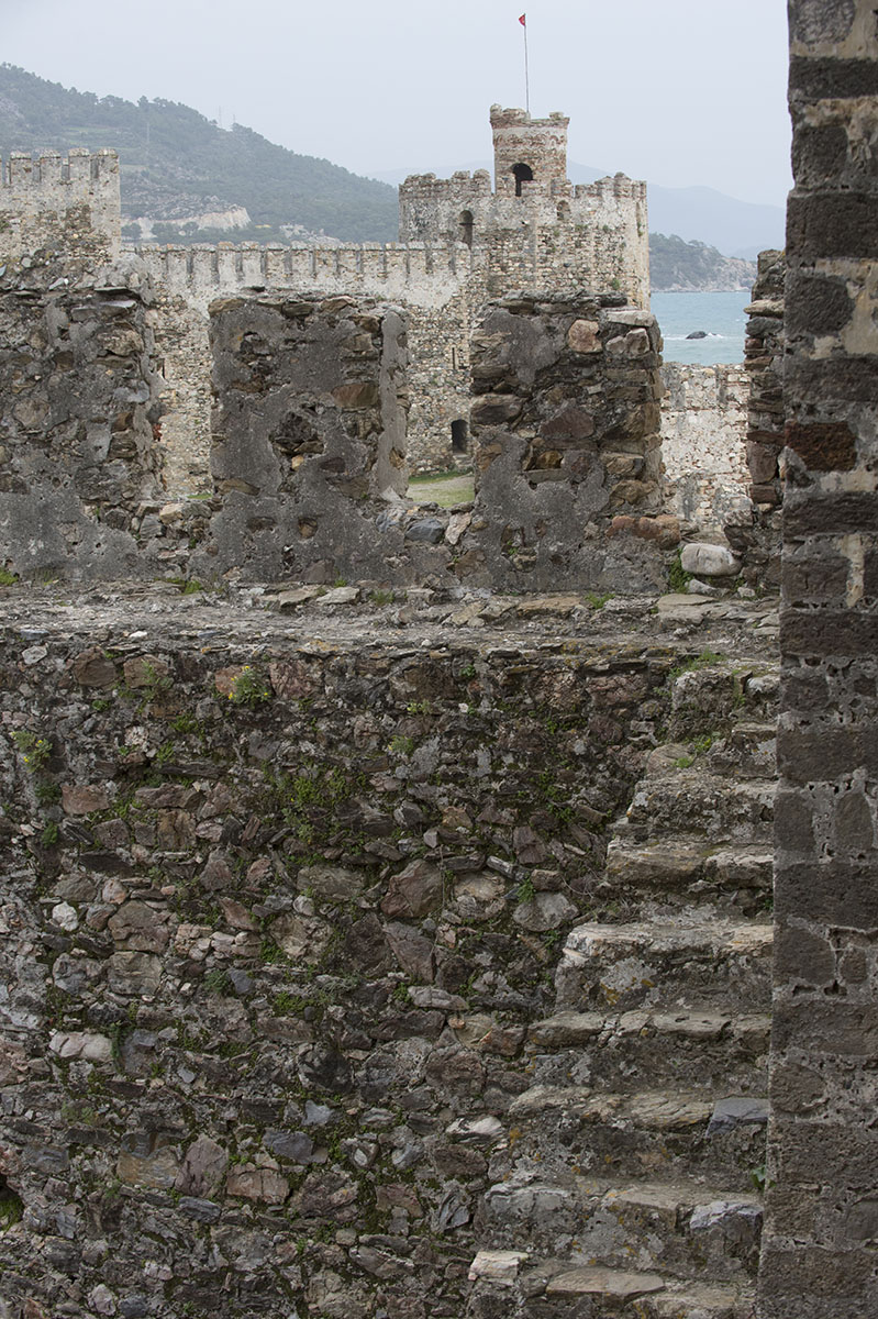Anamur Castle March 2013 8700.jpg