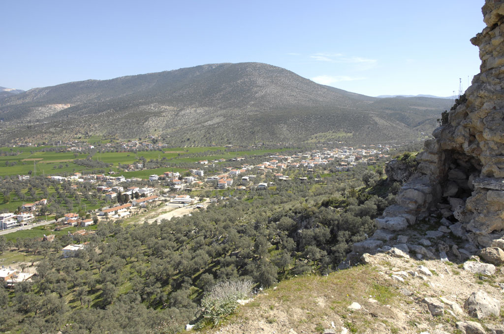 Becin Gören in the distance 5245.jpg