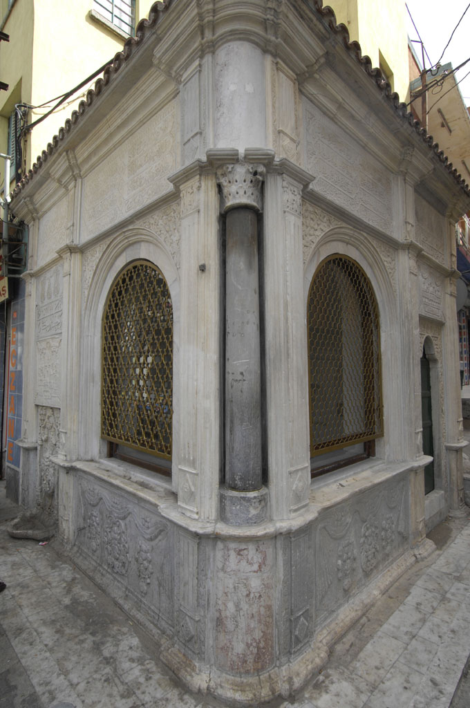 Izmir 2007 6220.jpg