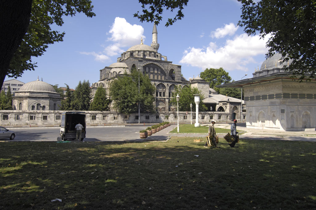 Istanbul 062007 8485.jpg