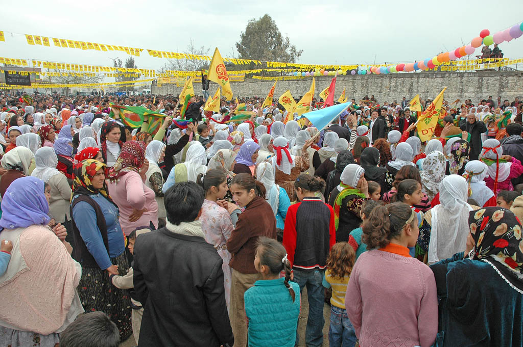 Kurdish Spring Festival mrt 2008 5441.jpg