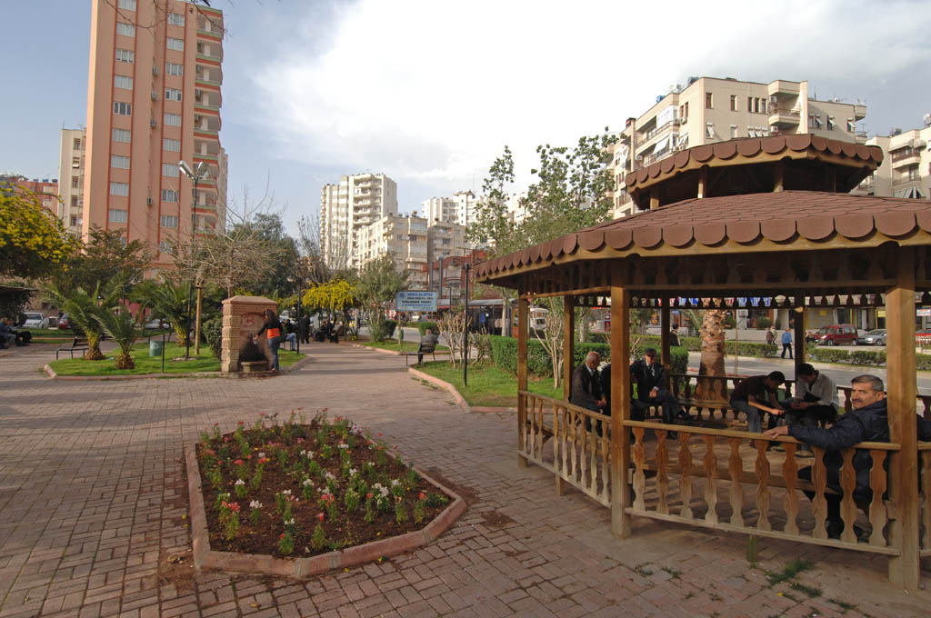 Adana  mrt 2008 3094.jpg