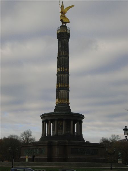 triumphal column commemorating successful 19th century Prussian military exploits notably