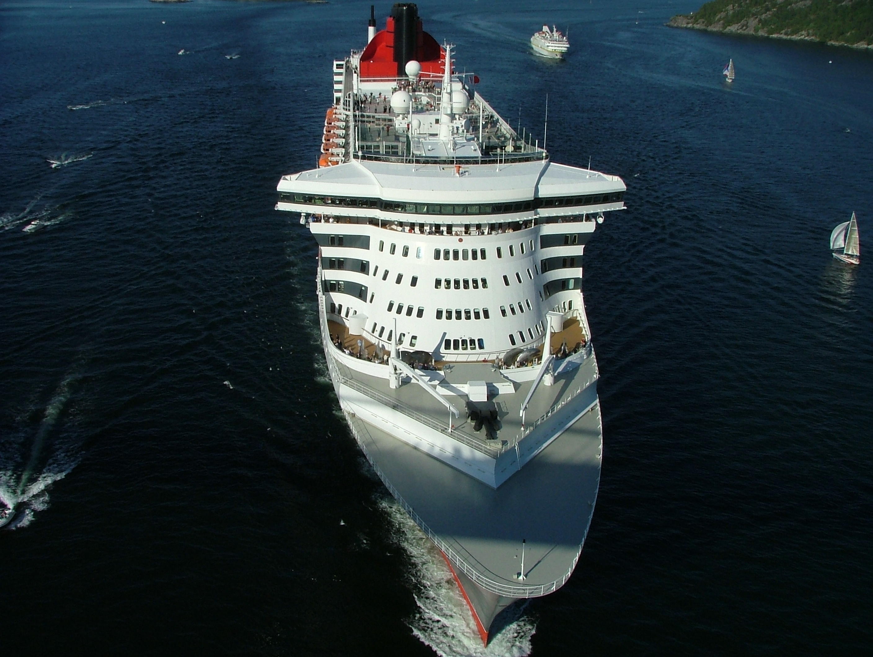 Queen Mary 2 in Bergen-Norway