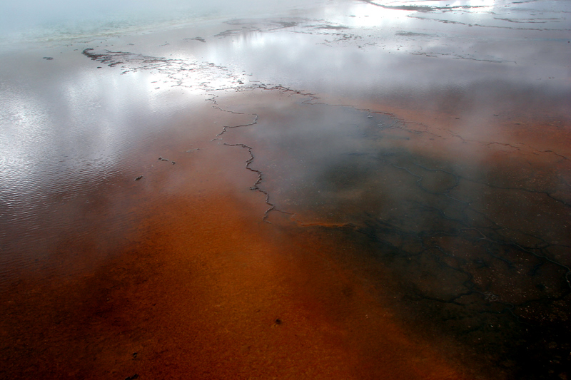 Geyser pool-Yellowstone