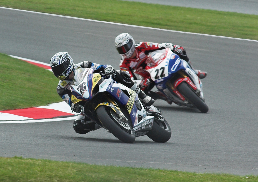 Max Neukirchner leading Luca Morelli