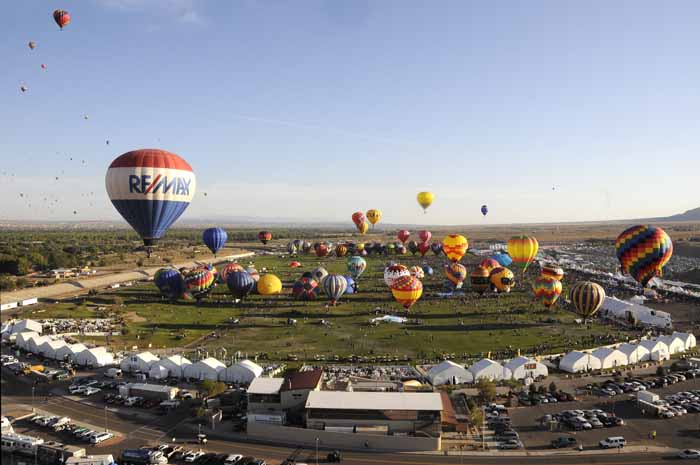 o6/28/835728/1/138574422.yfzdS9VI.Balloon220110195.jpg