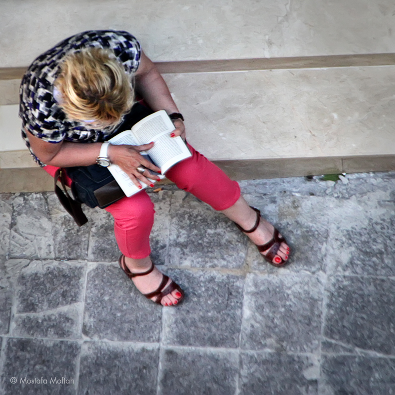 Stairs Reading - Istanbul