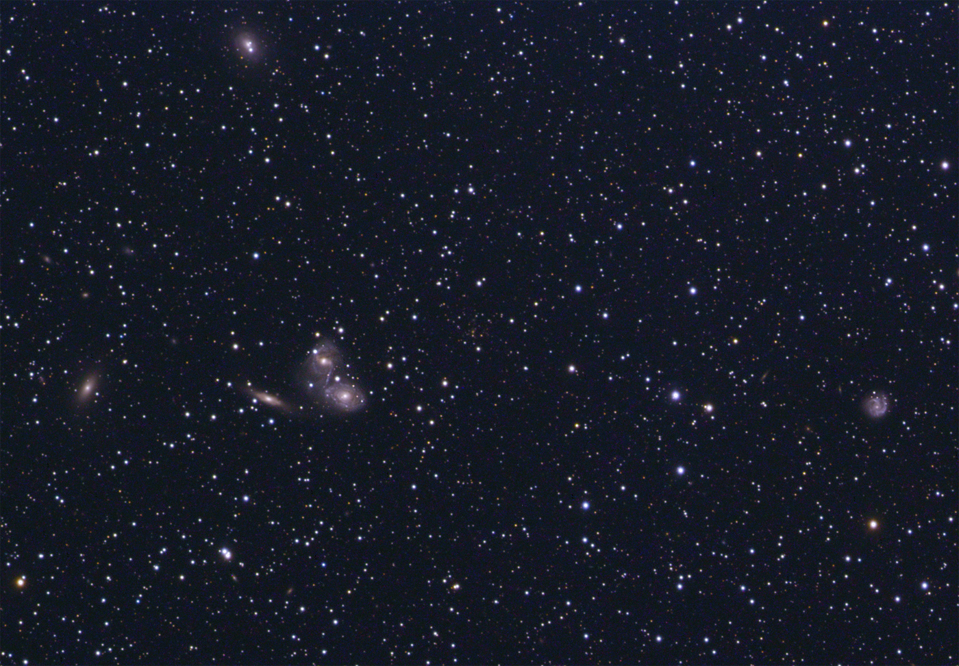 Galaxy Cluster in Pavo (close-up crop)