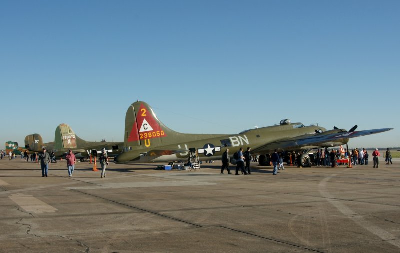 WARBIRD DISPLAY