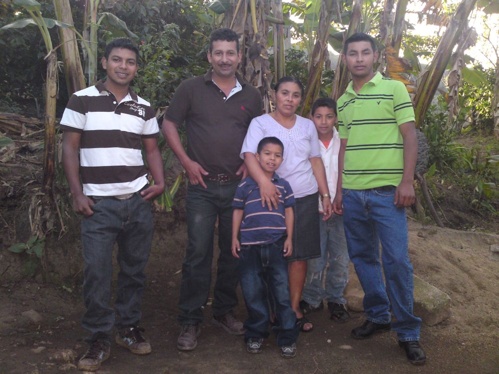 Our host family: Uriel, Marvin, Mefalia, Jason, Wilder, Freyder