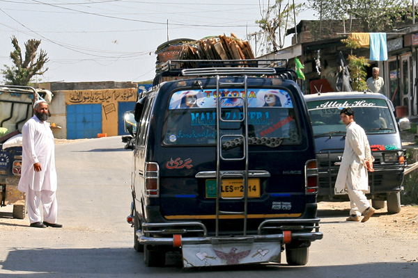Bazaar in Treeyan