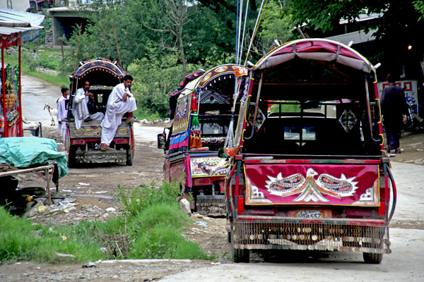 Suzukis plying in Sarsawa