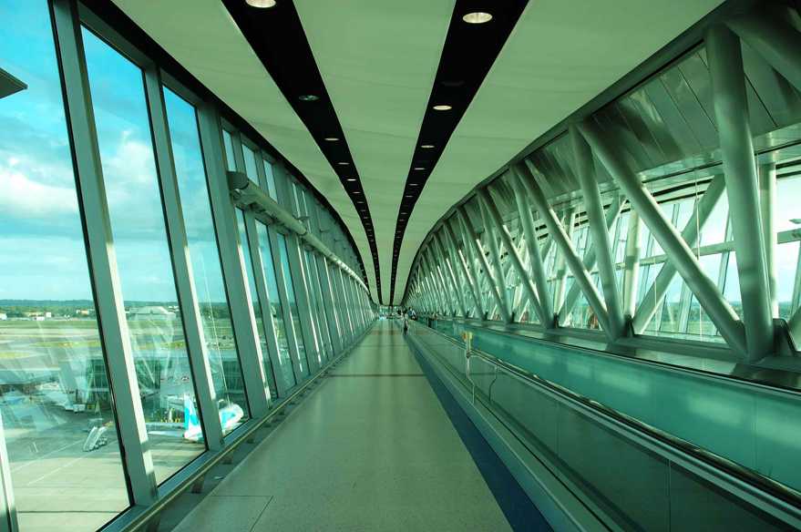 Gatwick-walkway.jpg