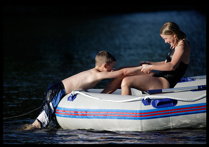 Madelene helping her brother Martin - Gota Canal  2004