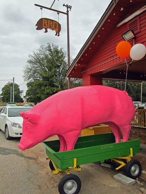 18 The Smokin' Pig - 2 of 3 - 1401