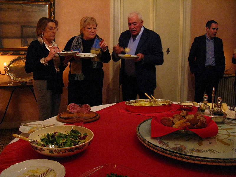 Padova: A dinner party .. 9896.jpg