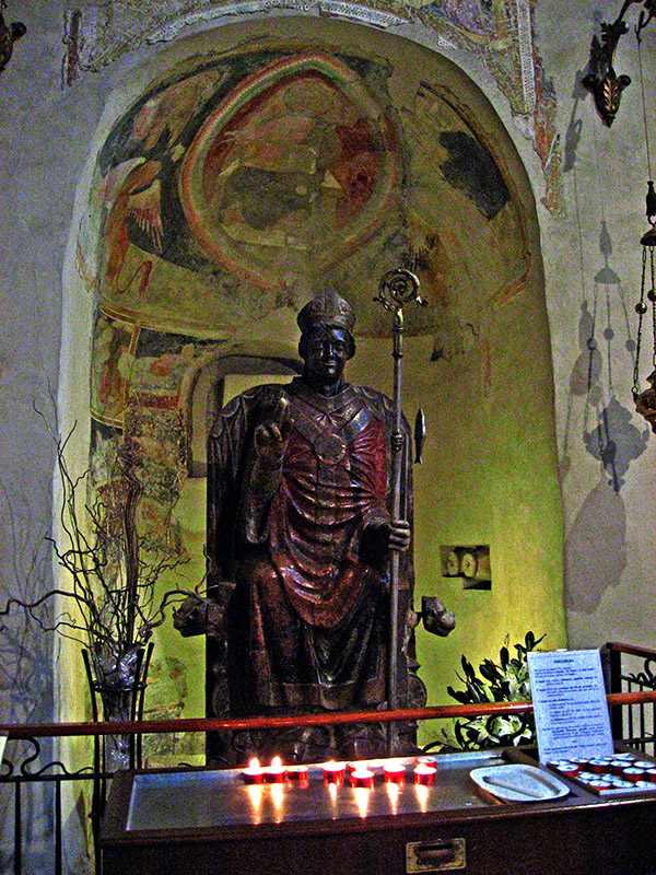 Basilica di San Zeno Maggiore, statue of Bishop San Zeno .. 2608