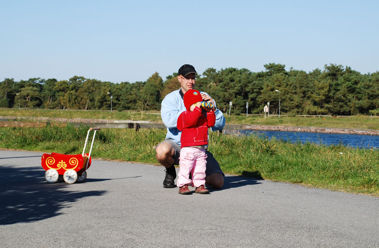 Tommy holmgren med dottern Saga Falsterbo Skne 6.10-07
