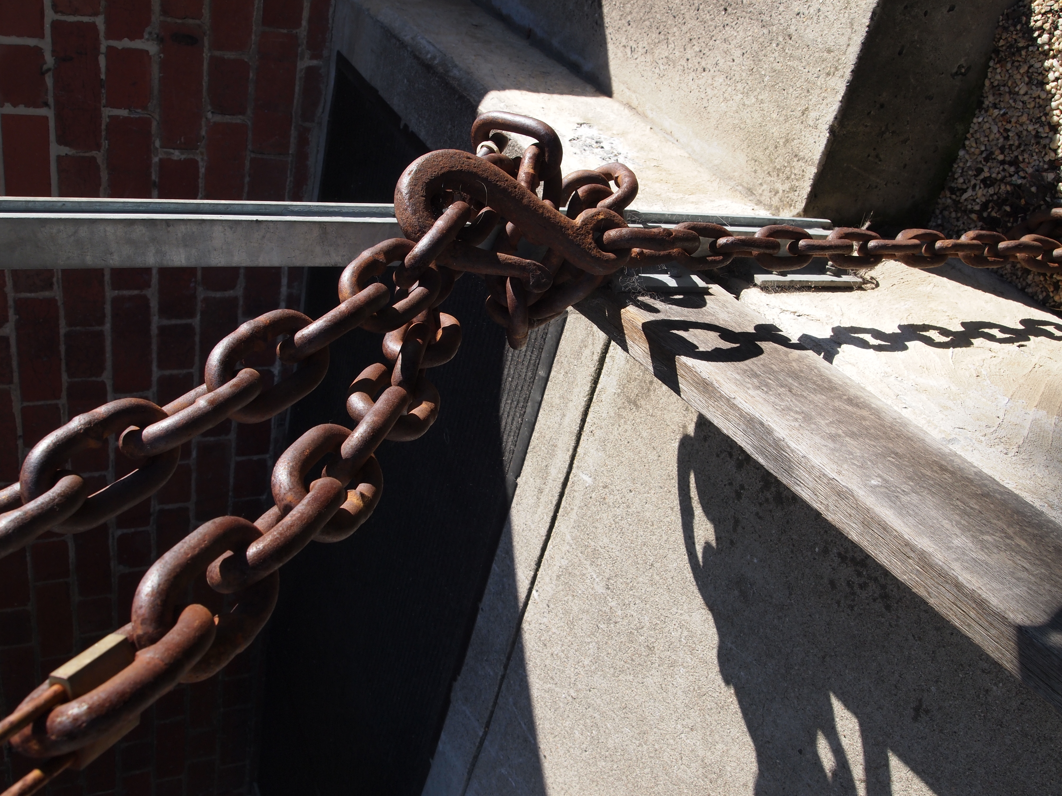 No.19 Chains.