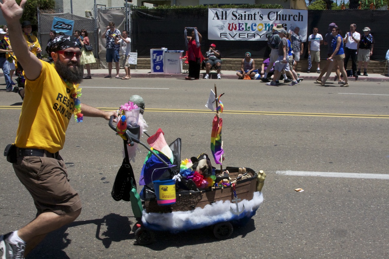 Pug Pirate Ship!