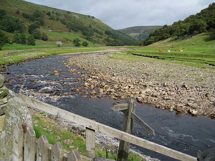 crossing to muker