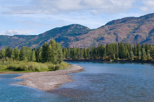 zP1020087 Clean air along Flathead River near Columbia Falls Montana.jpg